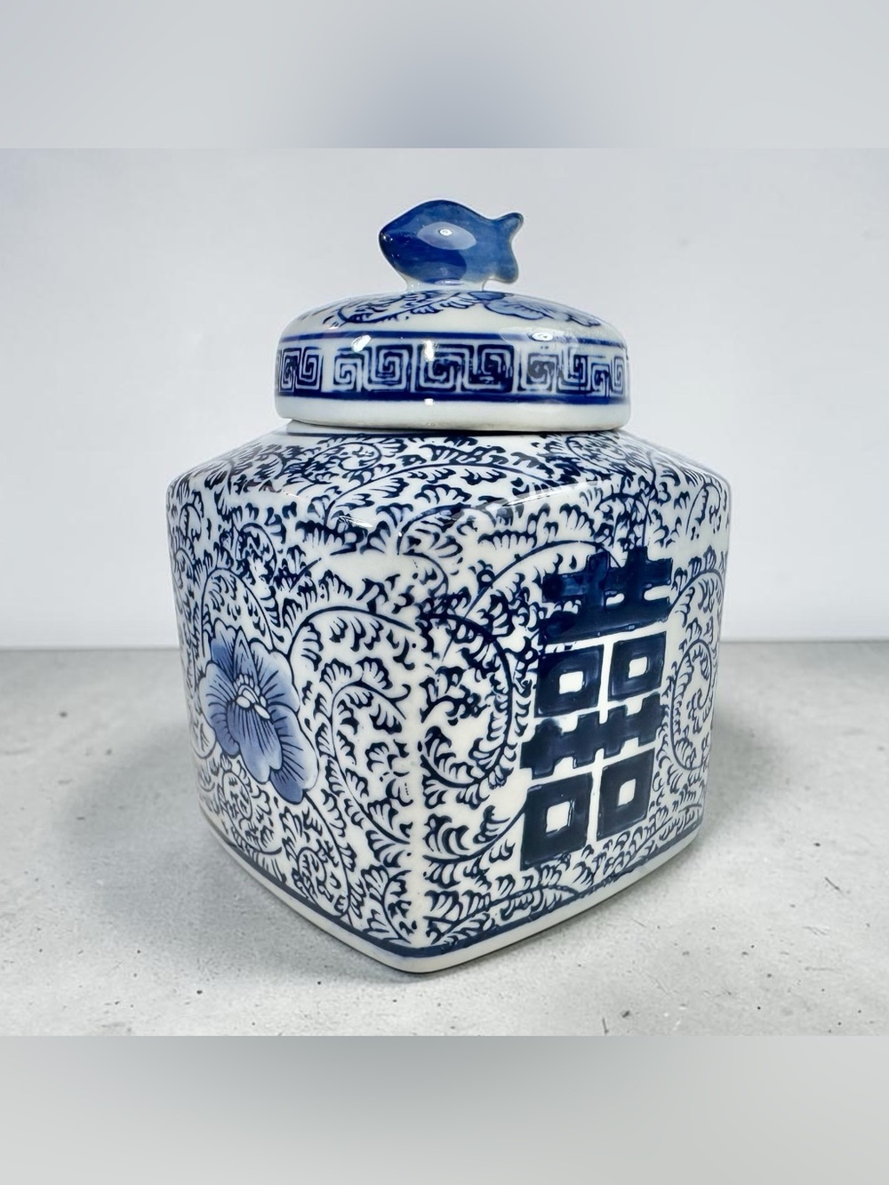 Three Hands Corp Chinoiserie-style Blue & White Porcelain Ginger Jar Fish Finial